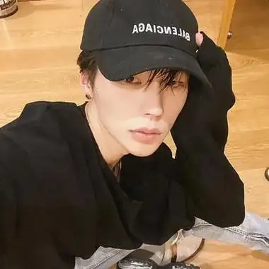 真人又很高冷很有气质的男生头像超酷很帅气很有范的男头最新版