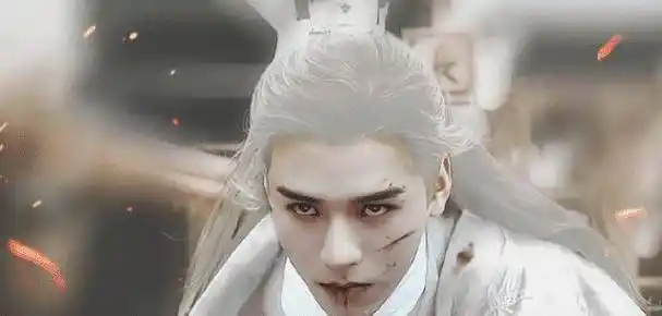 原创龚俊拍温客行生图状态不一白发很惊艳与网友合影却显疲倦