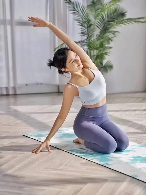 天冷了热身才是瑜伽必不可少的大动作