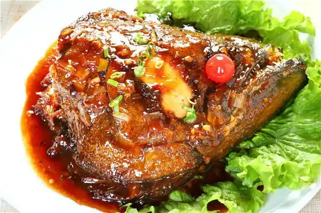 秘制鲽鱼头(沈阳盛京富丽华商务酒店招牌菜品)