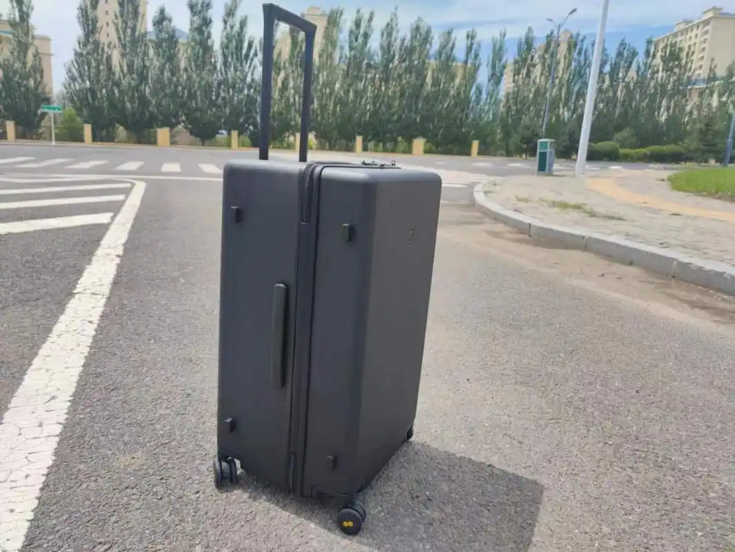 地平线8号行李箱值得买?行李箱真实开箱