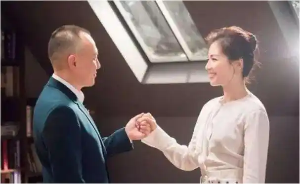 刘涛招黑不断家庭和睦却频传离婚真相究竟何在