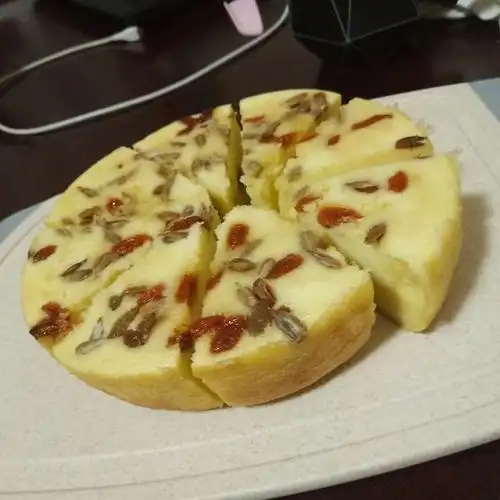 家庭简易小蛋糕,松软好吃,口感丰富,不用烤箱就搞定