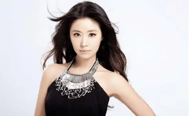 这样的行径让很多网友直接把林心如三个字拉入了黑名单,就算后来她为