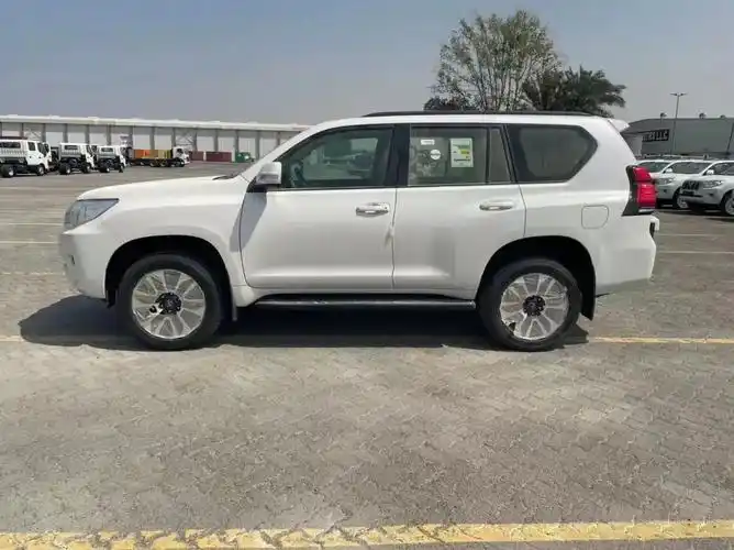 据日本最新消息,据悉新款2021款丰田普拉多售价362万日元,折合人民币