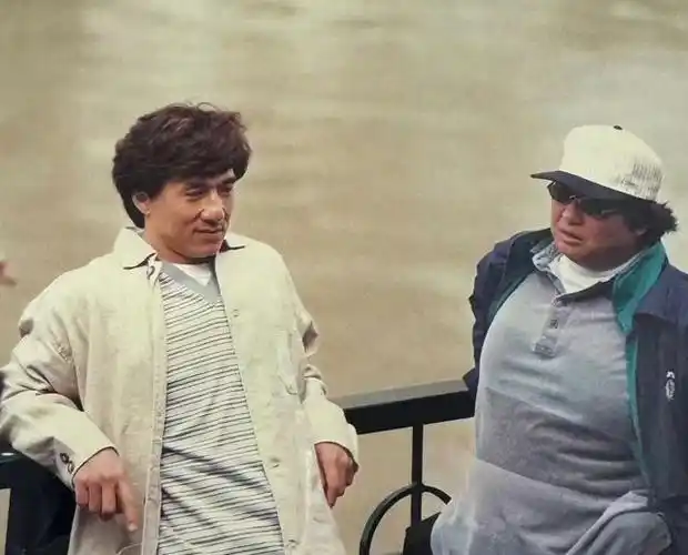 而后包括"徐若瑄说成龙很爱看短视频","张艺兴成龙就是合照","成龙发