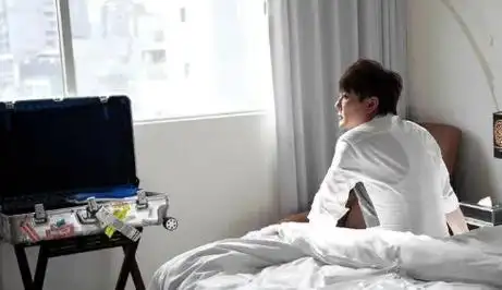 56岁张信哲:直到家中豪宅曝光,才知道他的低调都是"装"的