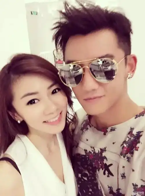 郑恺带着白富美女友秀恩爱,大家却只关注她身高?