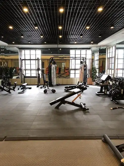 元宵节一个人呆在健身房.