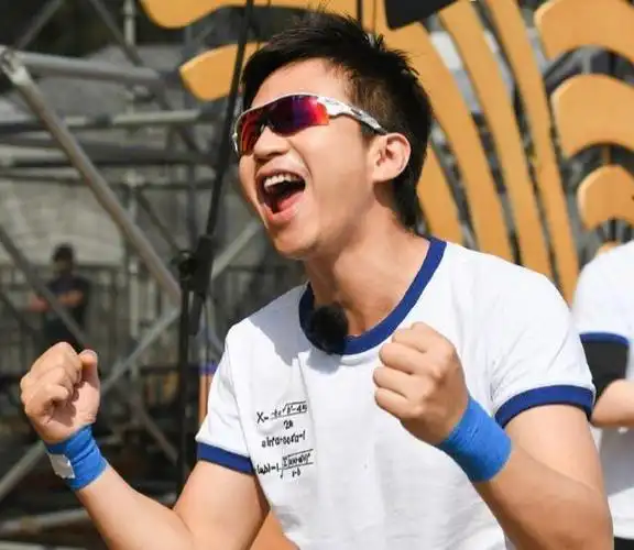 邓超回应一线医务粉丝,看清内容之后,粉丝:有望回归《跑男》?