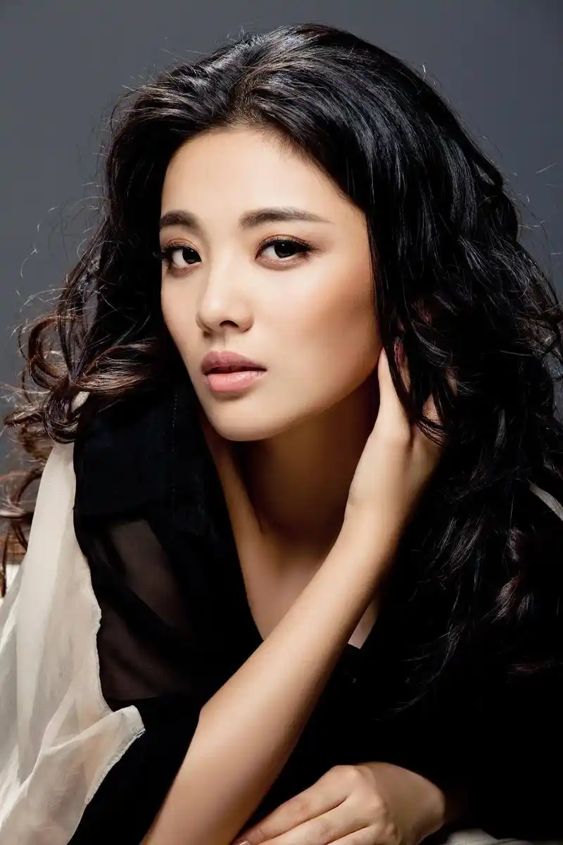 演员 张倩如 见组照