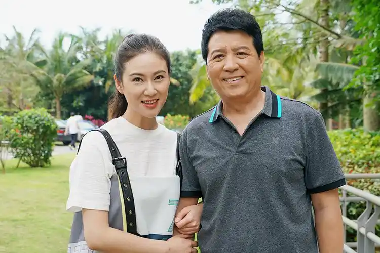 赵柯刷豪华朋友圈 《小乔遇上潘多拉》曝实力演员