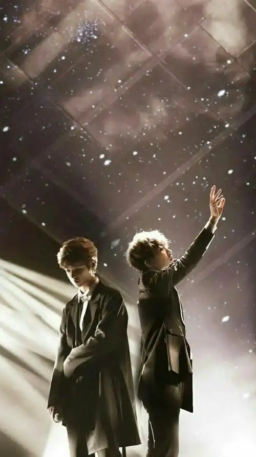 偶像练习生 justin黄明昊and范丞丞