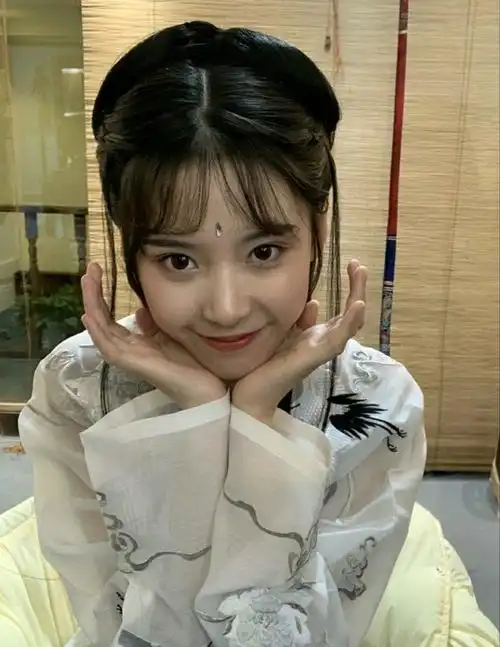 宅男女神半藏森林靠脸吃香喝辣半藏森林靠整形逆袭的网_圈子-新氧美容