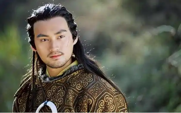 如今再看张歆艺才明白她二婚还能嫁袁弘靠的不是幸运而是智慧