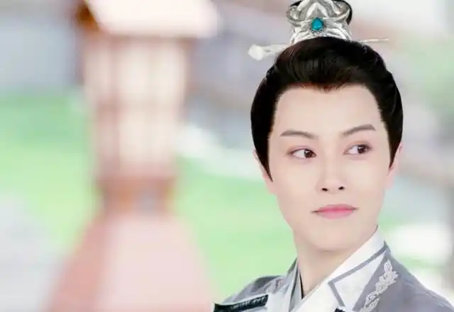 女扮男装的几位演员,邢恩最帅,林青霞经典,而她骗了观众很多年