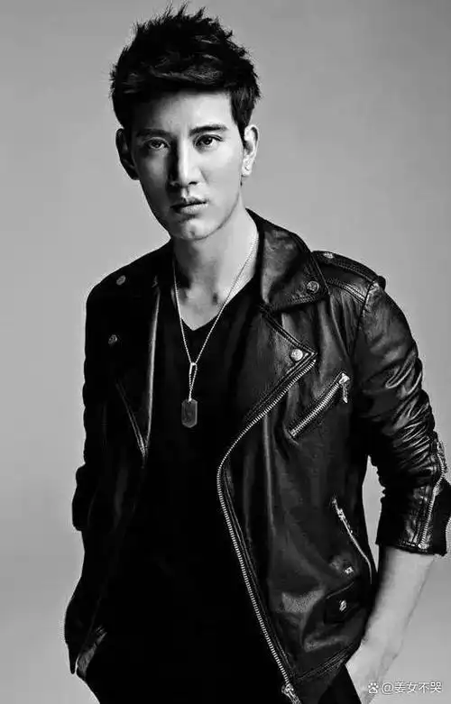 娱乐圈的三个男明星都说长的像三胞胎傻傻分不清一起来看看