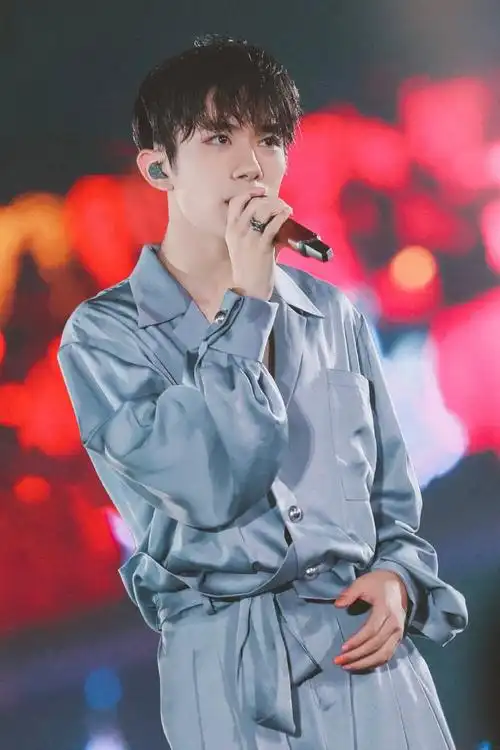 易烊千玺tfboys六周年告白演唱会高清