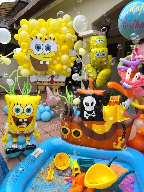 kl气球布置小孩们的生日这么搞准没错