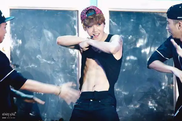 求exo腹肌照片十二子的都要