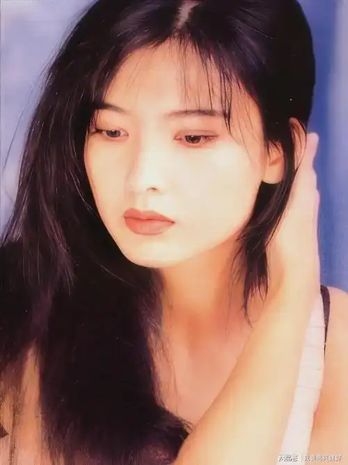 永远的女神周慧敏套图照片