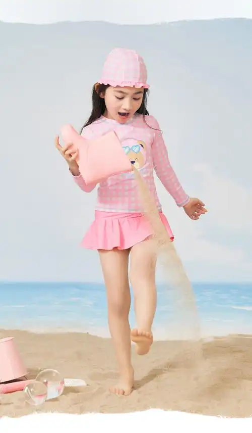 pawinpaw卡通小熊童装2022年夏季女童泳衣套装分体泳帽防走光格子