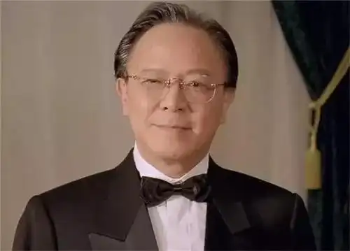 20位80岁以上的香港演员:两位万能配角上榜,还有两对夫妻组合