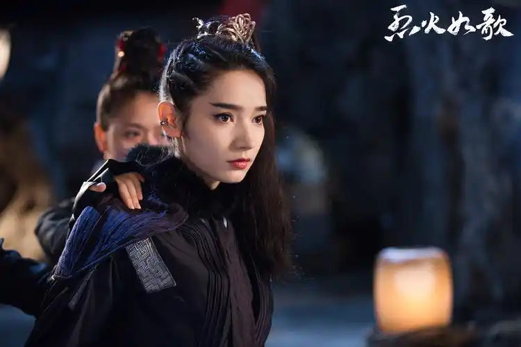 代斯《烈火如歌》被逼婚 与张彬彬前世兄妹变情侣