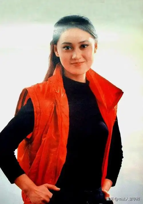 宋佳一代影后12张少女时期的老照片有着摄人心魄的魅力