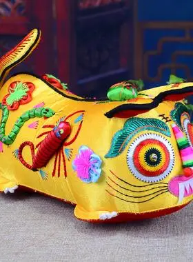 民间工艺红纯手工刺绣五毒布老虎