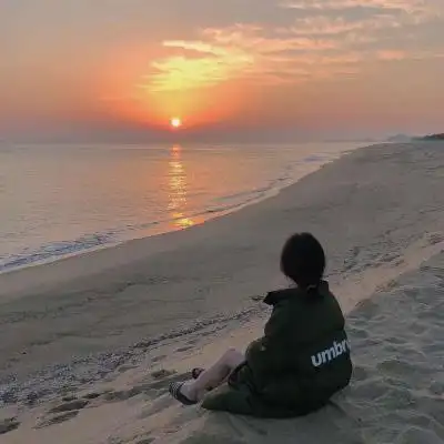 海边头像漂亮女生唯美超治愈女生背景图片