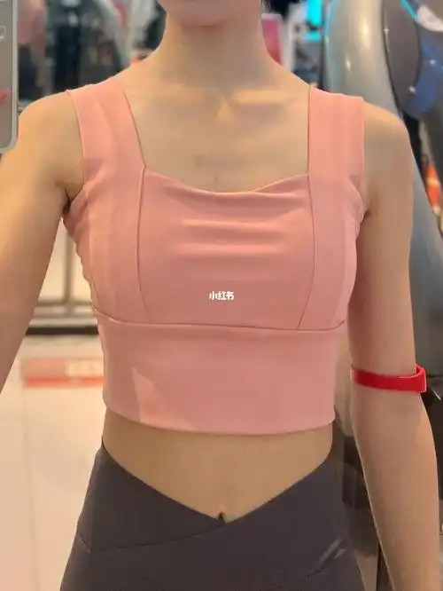 我这样的斜方肌是正常的吗,怎么改善啊!