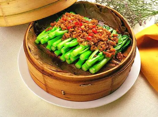 南阳蒸菜种类繁多,操作方便,色香味形俱佳,鲜嫩可口, 营养价值高,在