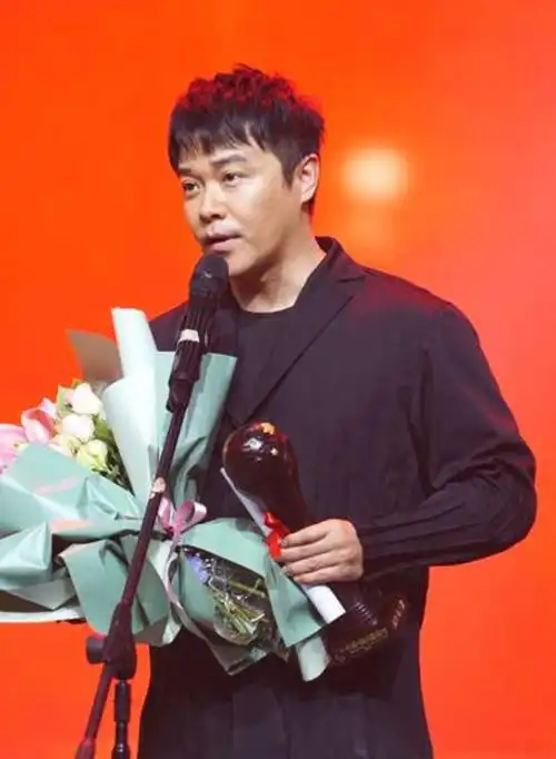 恭喜陈思诚成影史第一人凭唐探3导演总票房破100亿