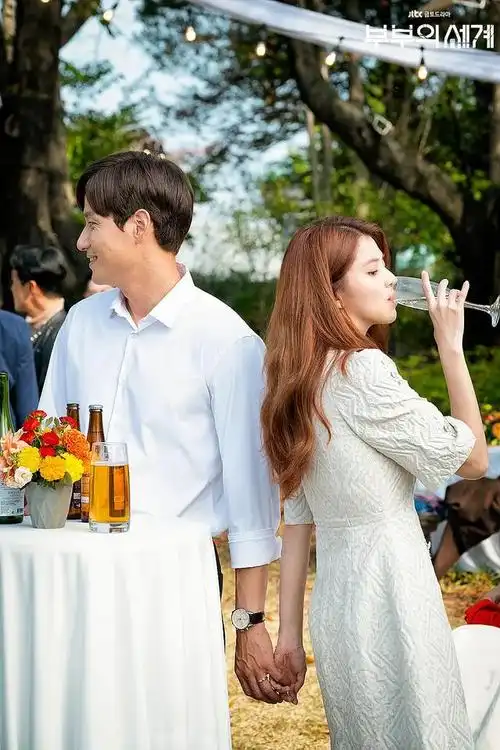 但像韩素希这种恃靓而凶的小三,公认嘲讽人家谈七年恋爱前女友的,也是