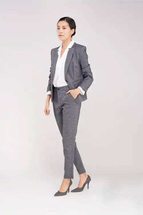 女性商务形象照背景图片