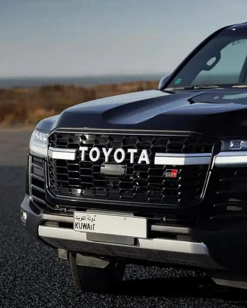 而这也将会成为首批全新款式,丰田兰德酷路泽的样车,作为平行进口版本