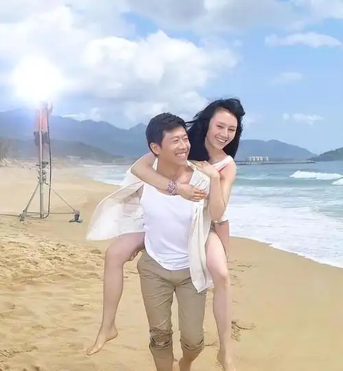 夏雨:结婚不邀请父亲,婚后找母亲算账,他让妻子袁泉感到心疼!