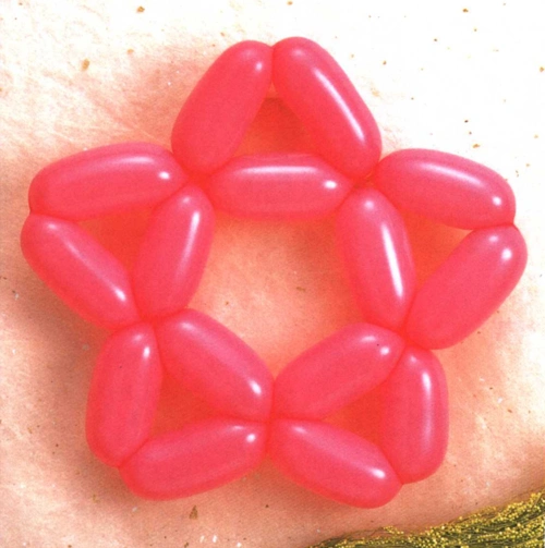 简单花式气球的26种编法 樱花饰物的做法