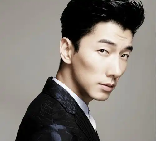 丑帅男星造样红第三位大嘴巴圈粉无数最后一位演绝世帅哥