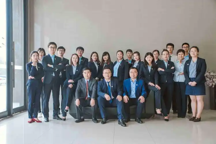 云智咨询公司员工合影照