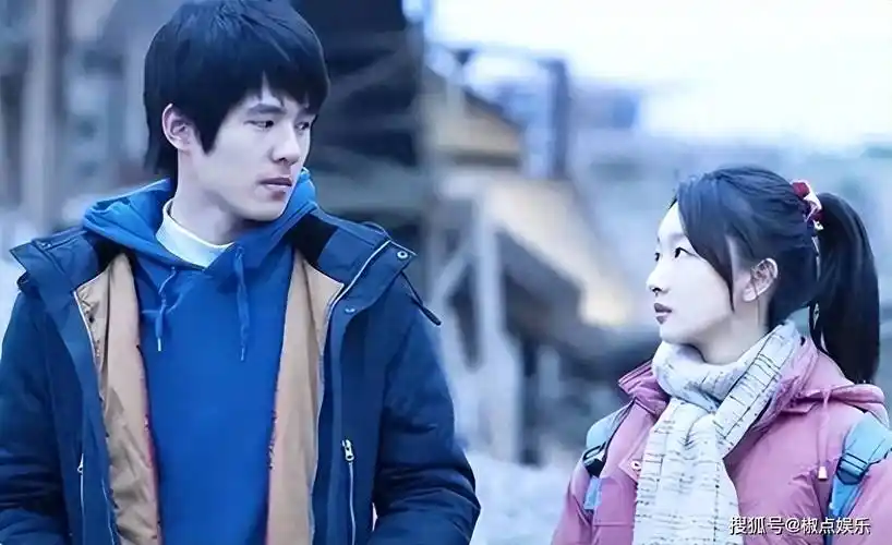 有一种"算计"叫周冬雨与刘昊然,绯闻恋爱1年,才看懂这盘大棋_张艺谋