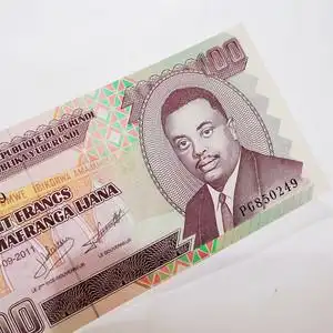 外国钱币全新布隆迪100法郎纸币收藏雕刻版纸钞狮子头非洲真外钞