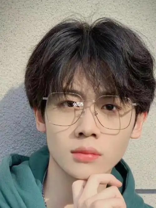 微分碎盖 10个男9个成锅盖头 你尝试了几次#男士发型参考  #男士发型