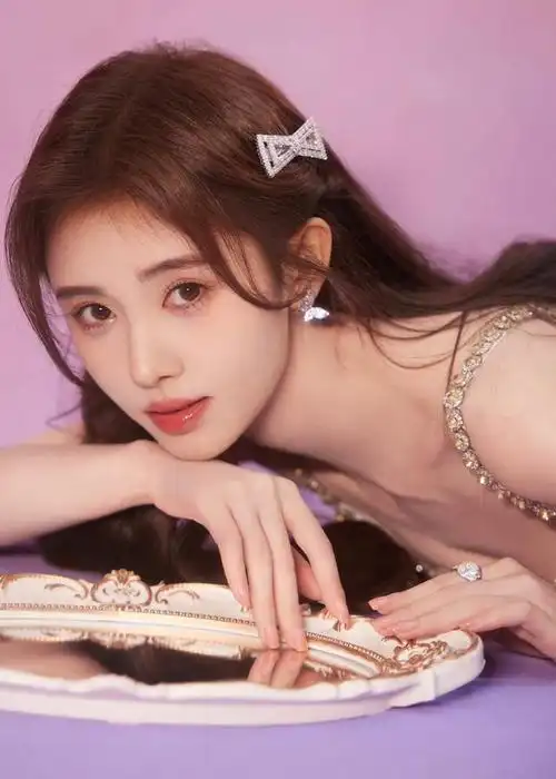 鞠婧祎背后的故事