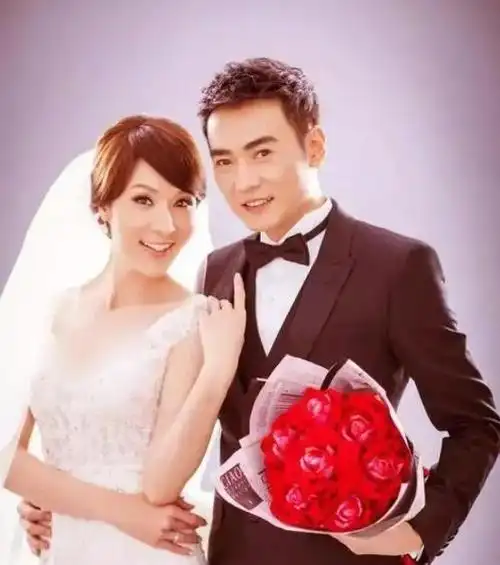 演员焦恩俊:离婚那天抱着女儿大哭,54岁依旧单身