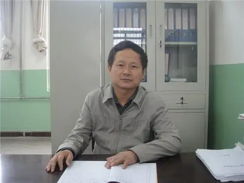 保德县郭家滩中学_领导班子_校长