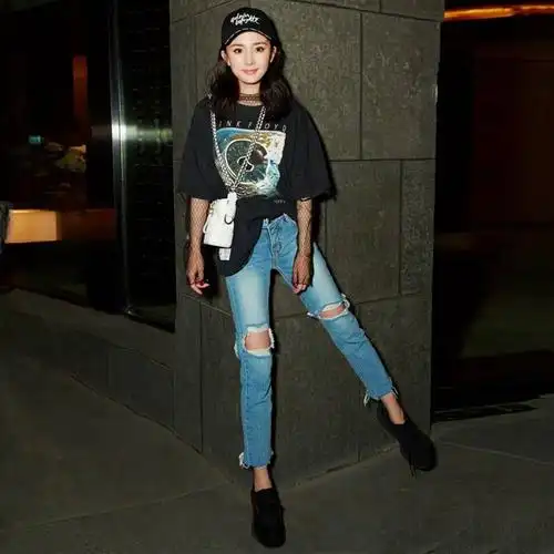 共2142 件杨幂同款短袖t恤相关商品