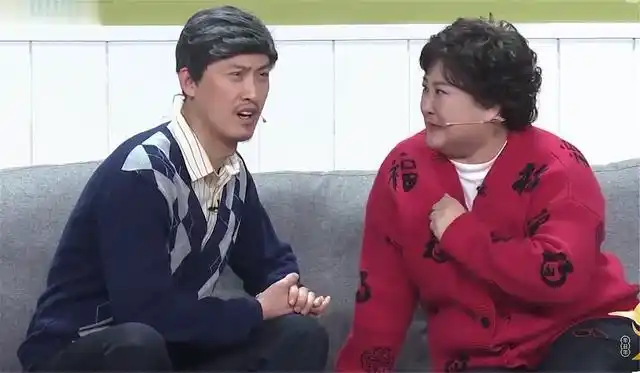 小品一波三折张小斐哭着和贾玲说体检结果贾玲误会了