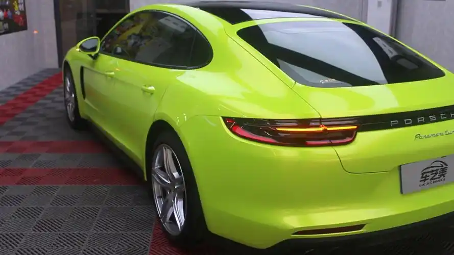 保时捷panamera汽车改色膜珊瑚荧光黄